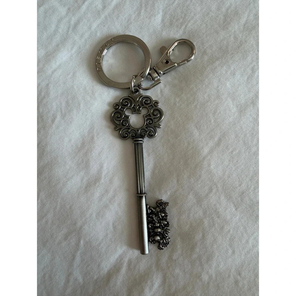 Disney Parks Mickey Mouse Filigree Skeleton Key Keychain Burnished Silver Tone